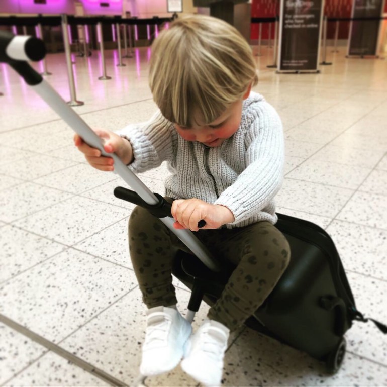 7ECAB3E8-BC67-4B56-ADE1-97A78642F008